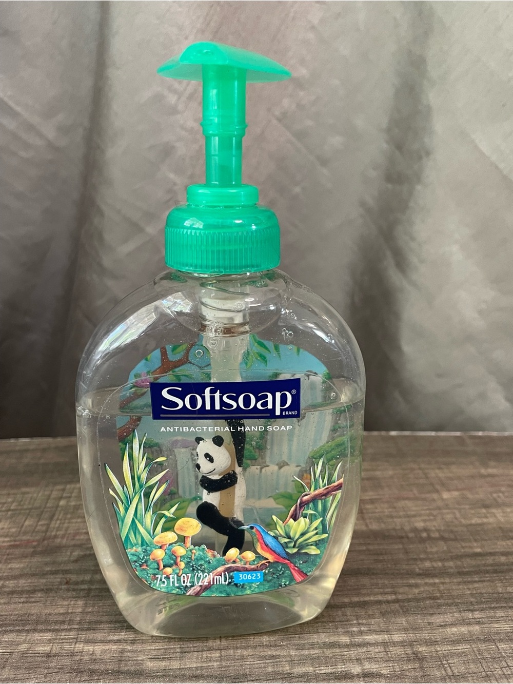 Softsoap Hand Soap Dispenser Panada Bear Figure Inside Bottle Waterfall Print